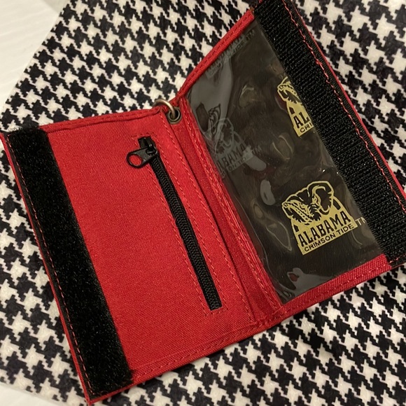 University of Alabama ID Holder Key Chain  w/ Pewter Logo 🐘 - Picture 2 of 16